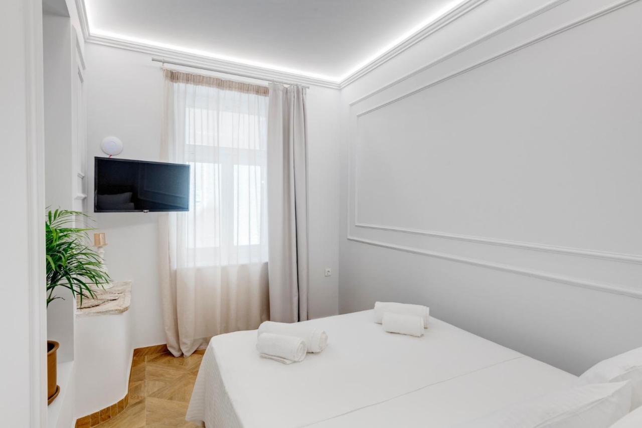 Amare Boutique Suites Ermoupoli Exterior photo